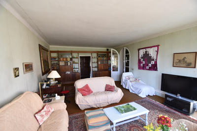 Maison - 270 m² - 8 pièces