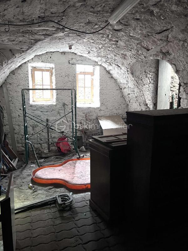 Maison en pierre - 144 m² - 6 pièces