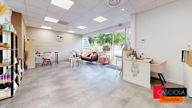 Local commercial - 70 m² - 3 pièces