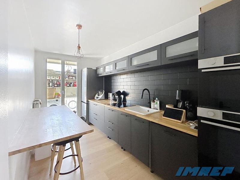 Appartement - 75 m² - 4 pièces