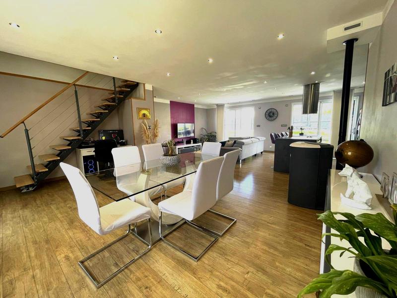 Maison - 142 m² - 7 pièces