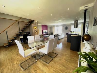 Maison - 142 m² - 7 pièces