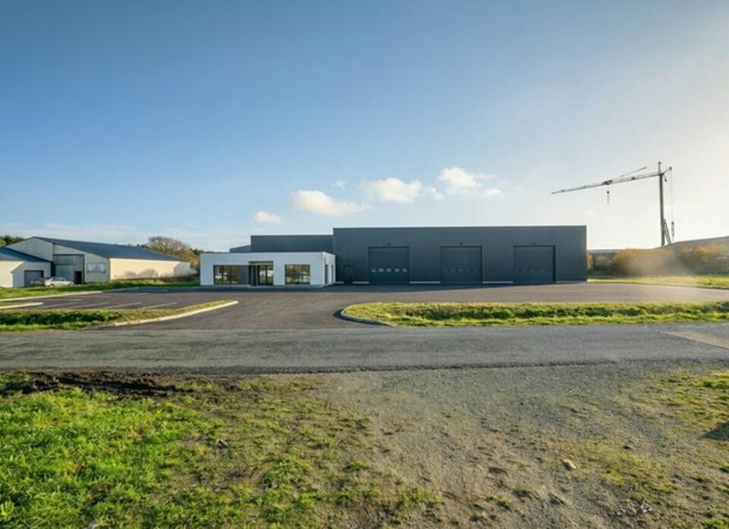 Local d'activité / Entrepôt - 2 500 m²