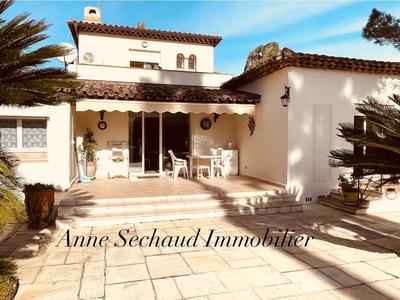 Maison - 203 m² - 5 pièces