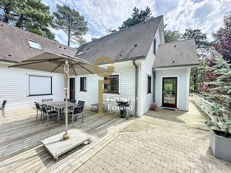 Maison - 167 m² - 6 pièces