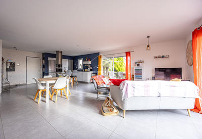 Maison - 100 m² - 4 pièces