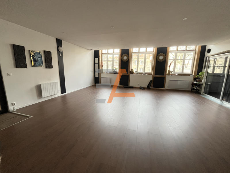Appartement - 150 m² - 5 pièces