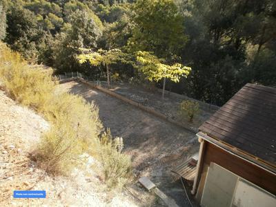 Terrain - 2 600 m²