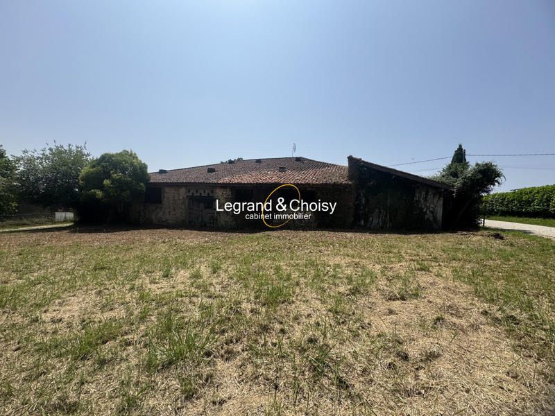 Maison - 260 m² - 1 pièce