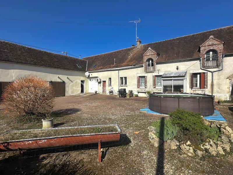 Maison - 85 m² - 8 pièces