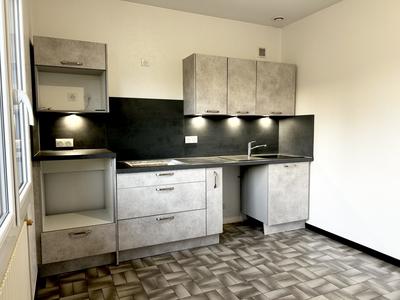 Maison - 102 m² - 4 pièces