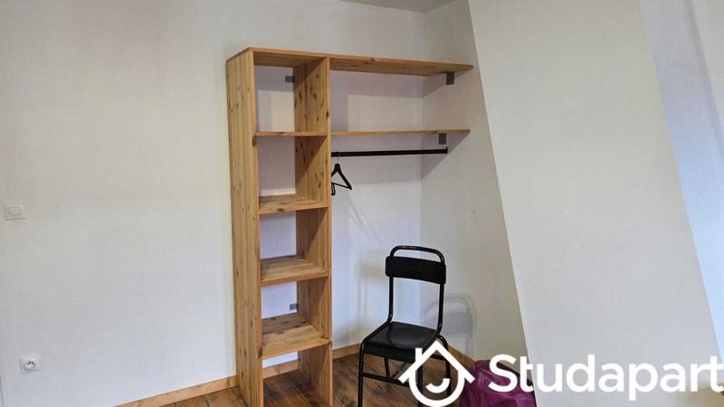 Chambre - 10 m² - 1 pièce