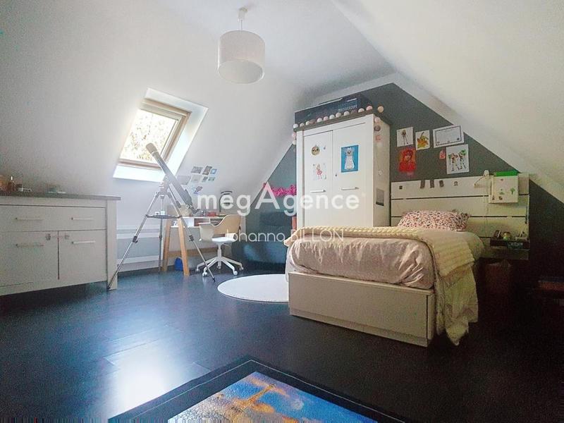 Maison traditionnelle - 158 m² - 6 pièces