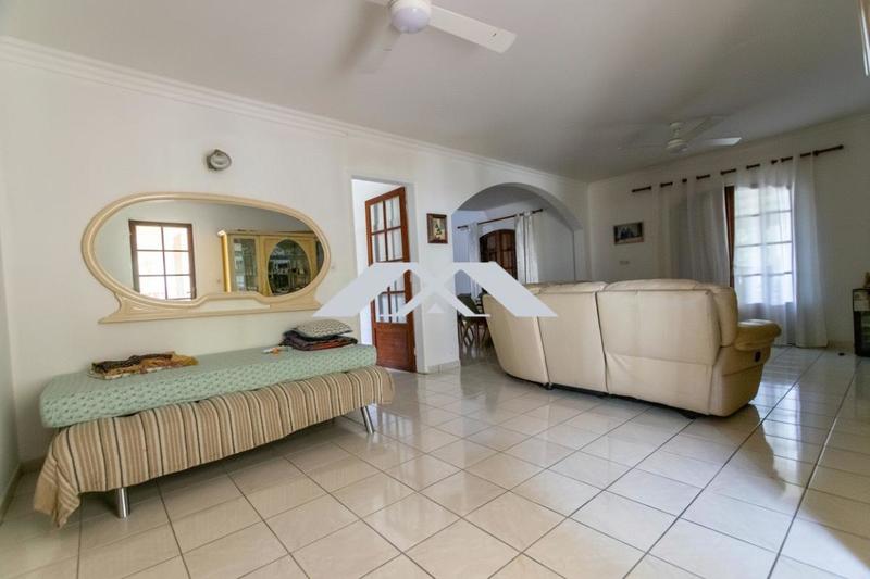 Maison - 208 m² - 6 pièces