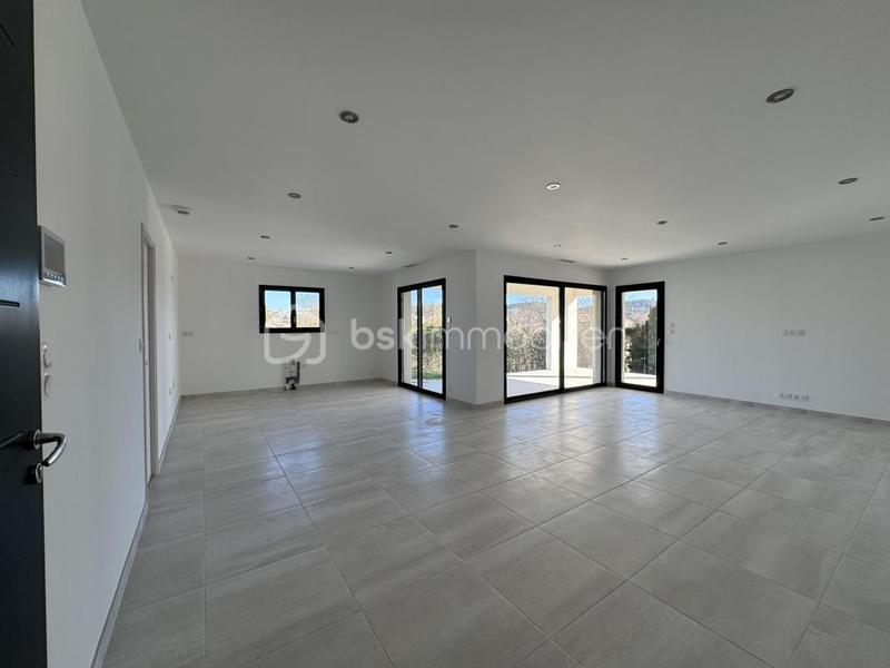 Maison - 101 m² - 5 pièces