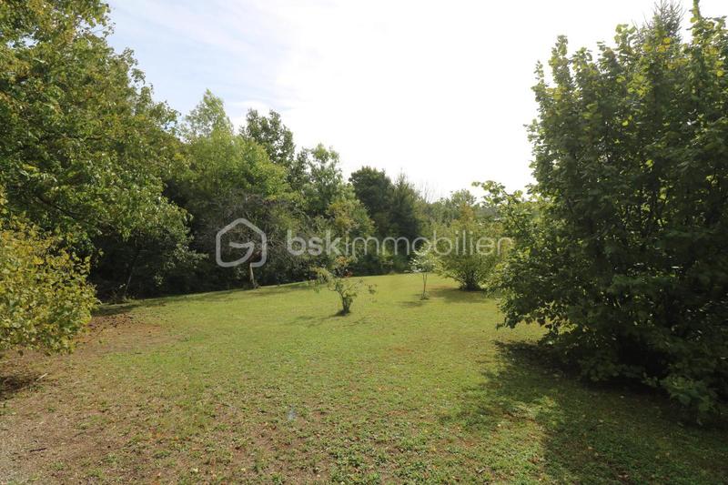 Terrain constructible - 3 550 m²