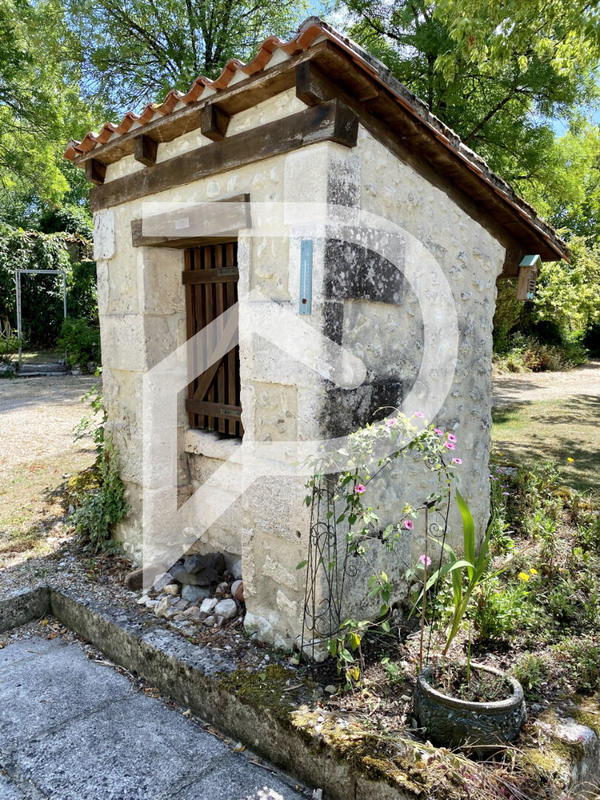 Maison - 348 m² - 14 pièces