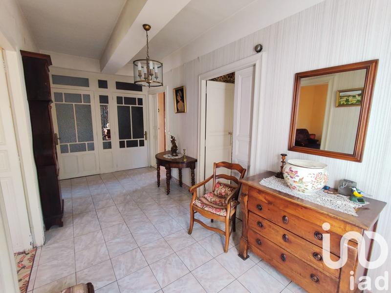 Maison - 210 m² - 7 pièces