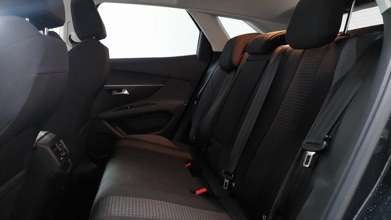 Peugeot 3008 BlueHDi 130 s&amp;S Eat8 Active Business