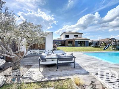 Maison - 183 m² - 5 pièces