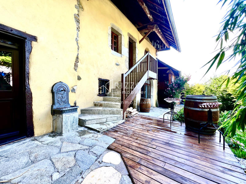 Maison - 180 m² - 7 pièces