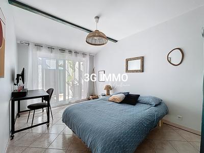 Maison - 185 m² - 5 pièces