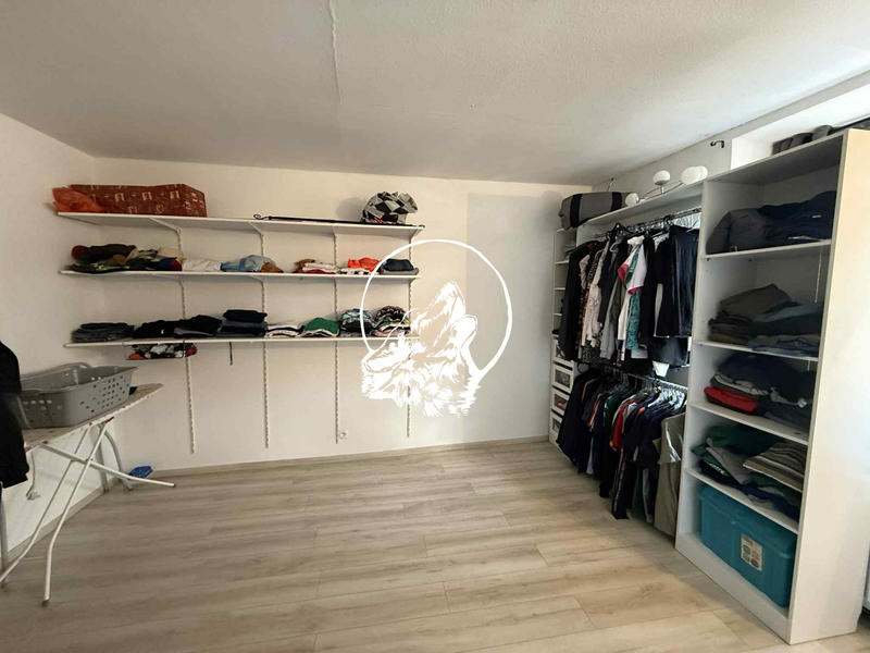 Maison - 297 m² - 9 pièces