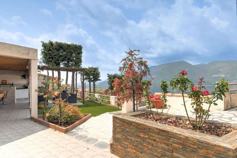 Maison - 170 m² - 7 pièces