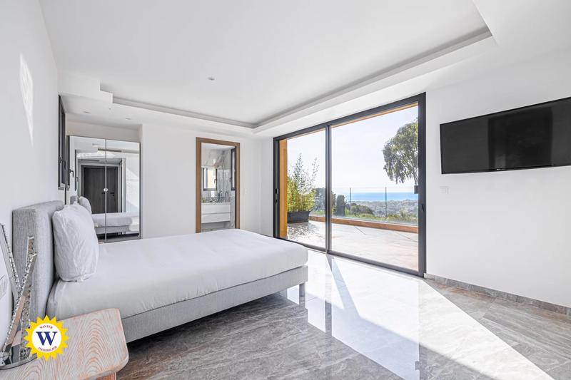 Villa - 372 m² - 8 pièces