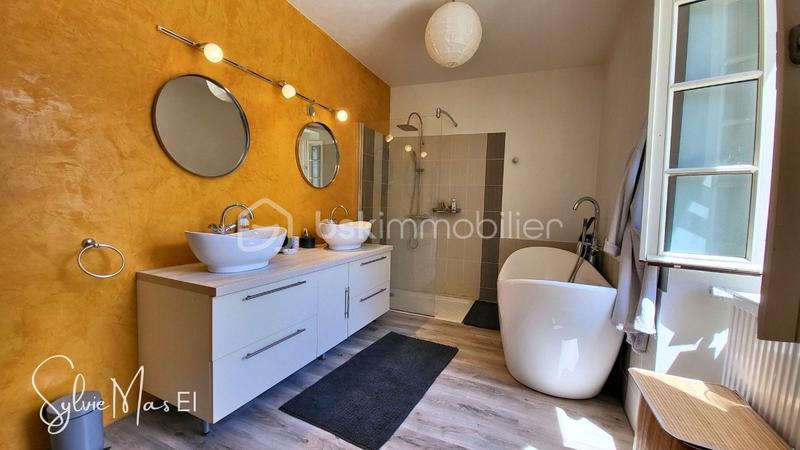 Propriété - 520 m² - 15 pièces