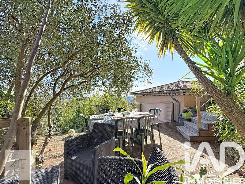 Maison - 214 m² - 6 pièces