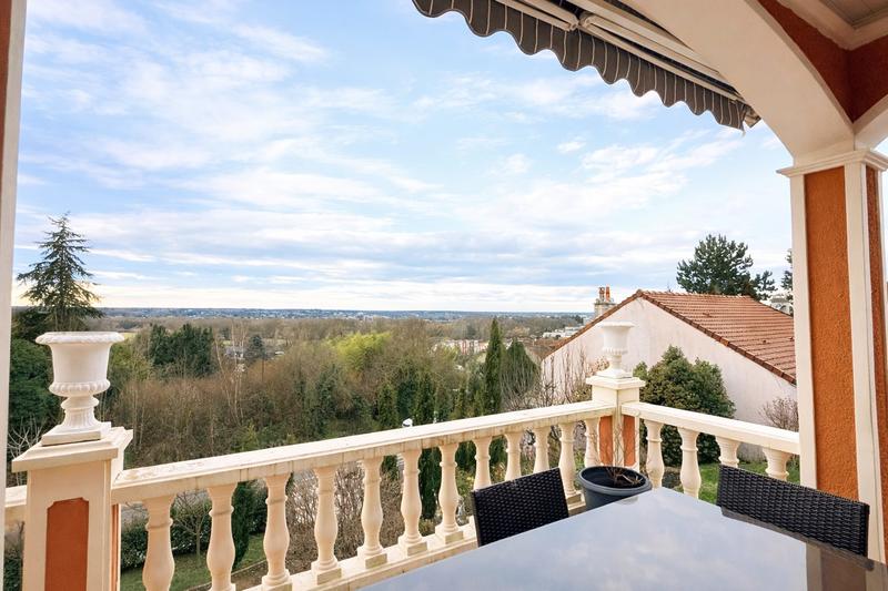 Maison traditionnelle - 129 m² - 6 pièces