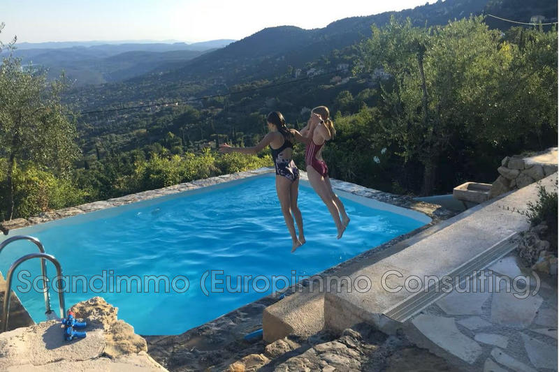 Maison - 250 m² - 9 pièces