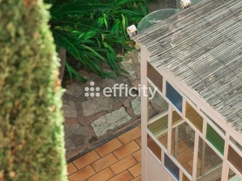 Maison - 236 m² - 6 pièces