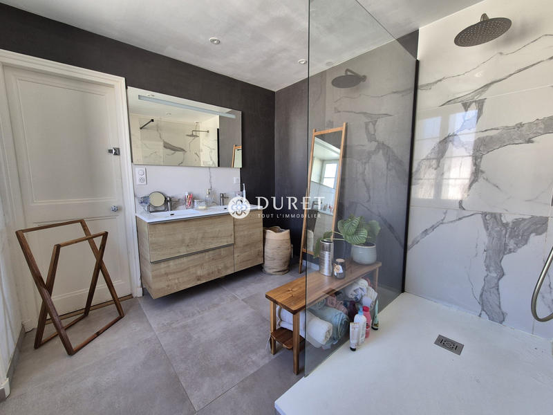 Appartement - 95 m² - 3 pièces