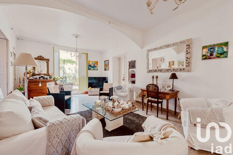 Maison - 366 m² - 26 pièces