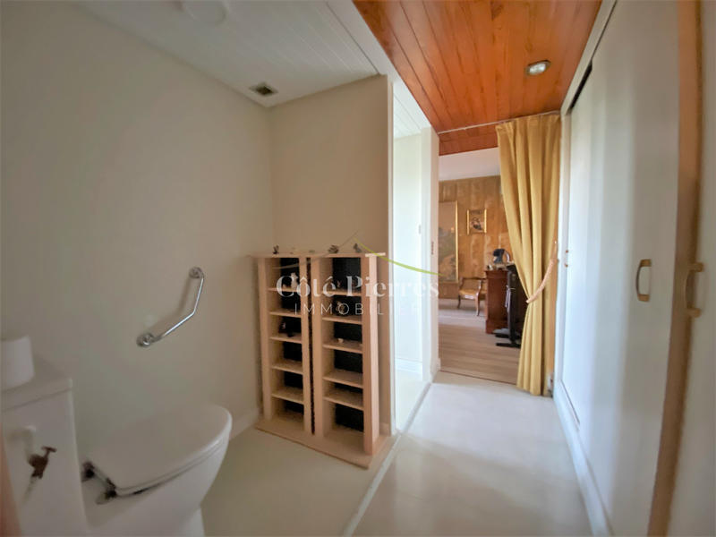 Villa - 200 m² - 6 pièces