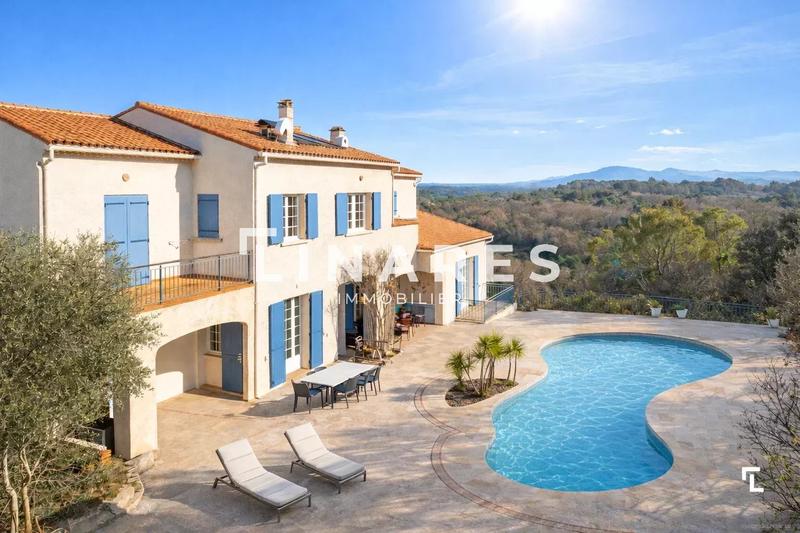 Maison - 369 m² - 7 pièces