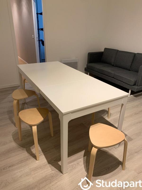 Chambre - 10 m² - 1 pièce