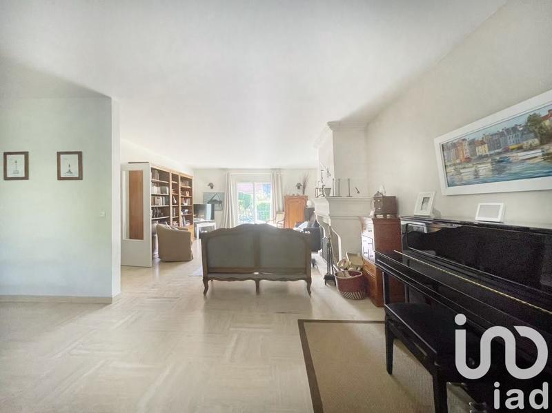 Maison - 182 m² - 7 pièces