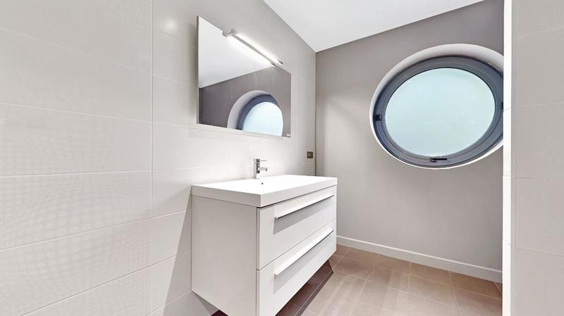 Loft - 320 m² - 6 pièces