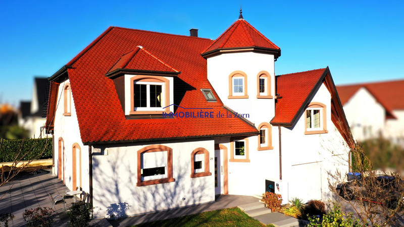 Maison - 196 m² - 8 pièces