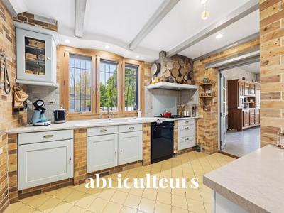Maison - 180 m² - 7 pièces