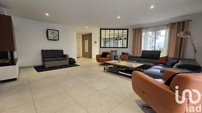 Maison - 249 m² - 10 pièces