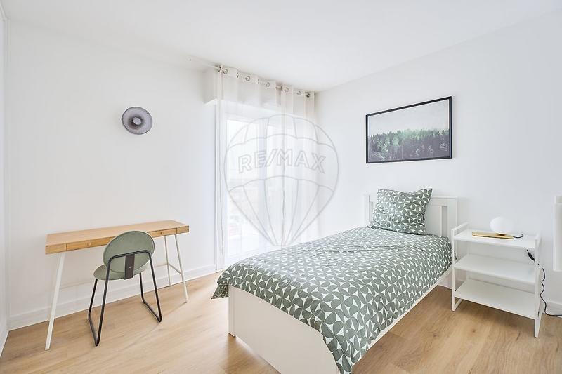 Appartement - 103 m² - 6 pièces