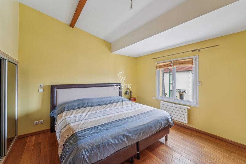 Maison - 296 m² - 5 pièces