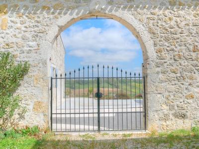 Maison - 350 m² - 11 pièces