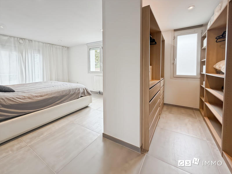 Appartement - 140 m² - 5 pièces