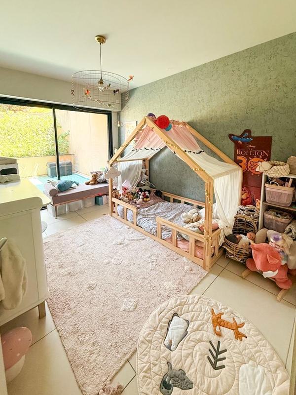 Appartement - 120 m² - 5 pièces