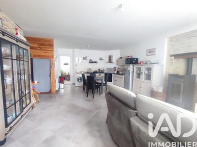 Maison - 104 m² - 5 pièces